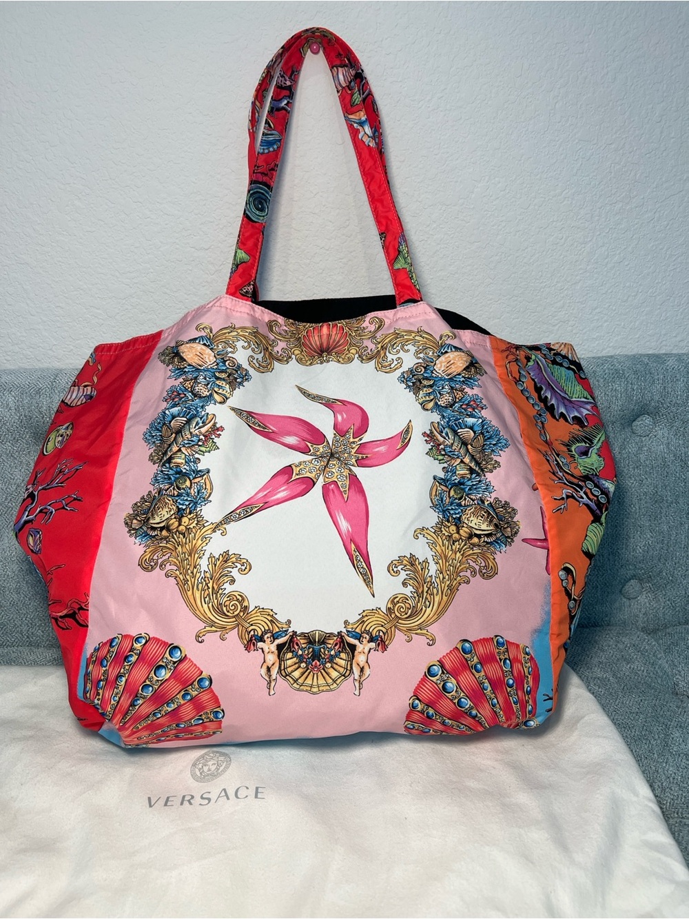 VERSACE Tresor De La Mer Print
Nylon Tote bag - Picture 4 of 10